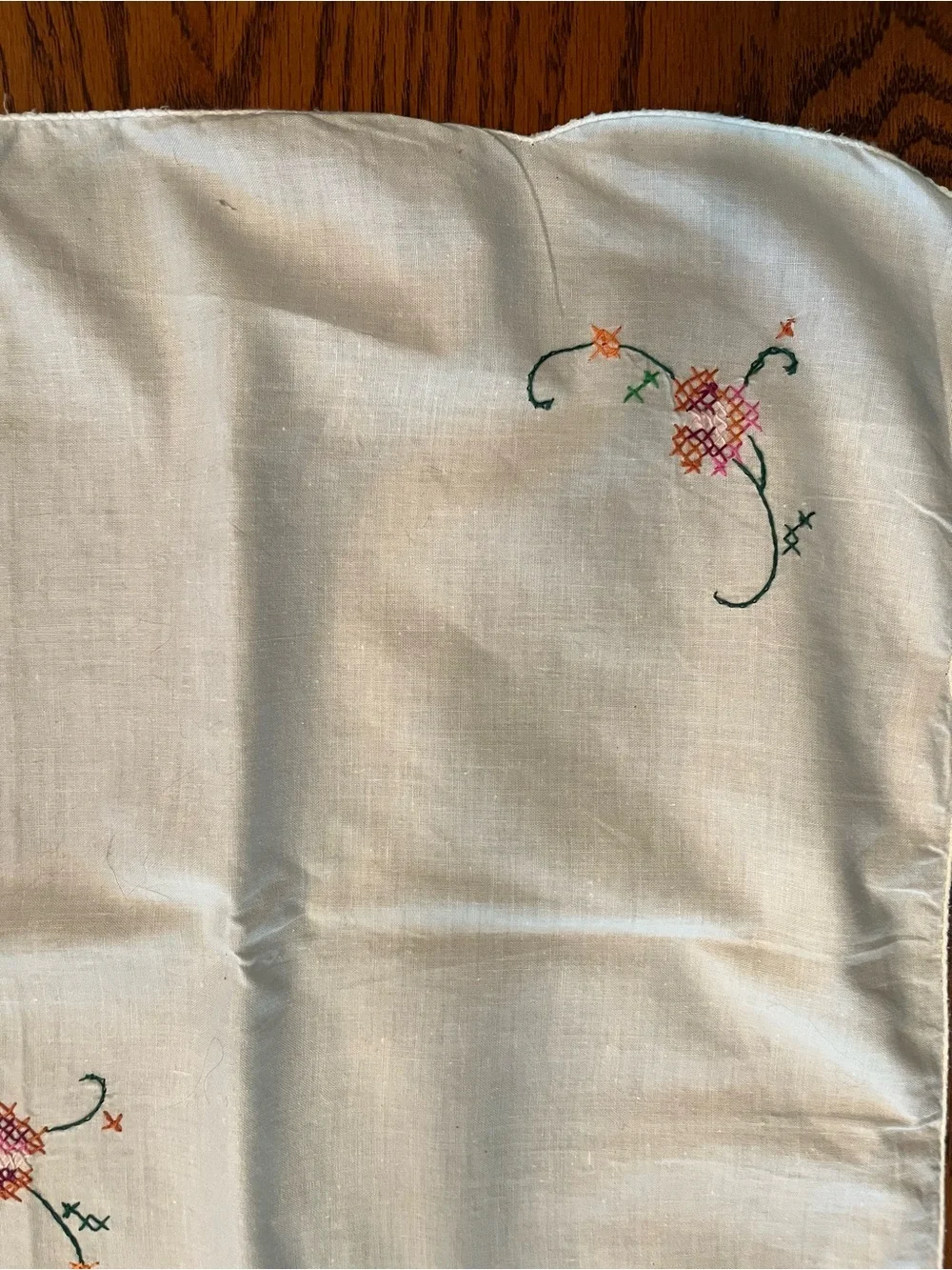 Embroidered Linen Tablecloth with Cutwork Floral Center - White